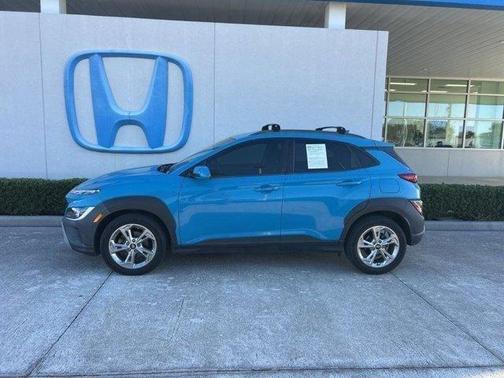 2022 Hyundai KONA SEL