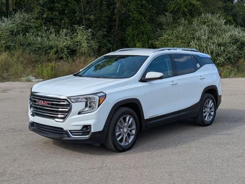 Summit White 2024 GMC Terrain SLT
