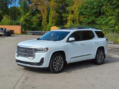 Summit White 2022 GMC Acadia Denali