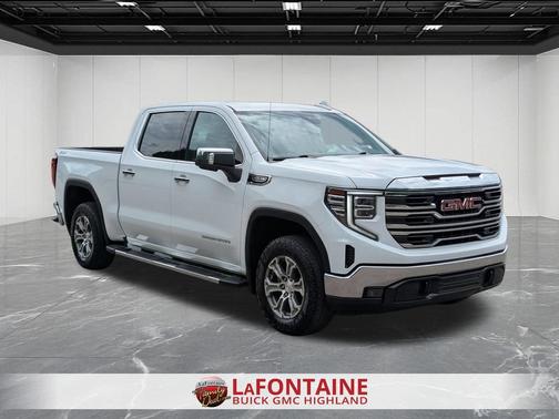 Summit White 2023 GMC Sierra 1500 SLT