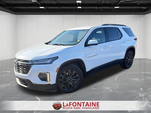 Summit White 2023 Chevrolet Traverse RS
