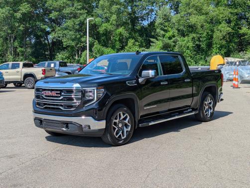 Onyx Black 2022 GMC Sierra 1500 SLT