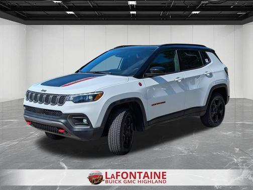 Bright White Clearcoat 2023 Jeep Compass Trailhawk 4x4