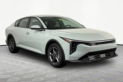 Morning Haze 2026 Kia K4 LXS