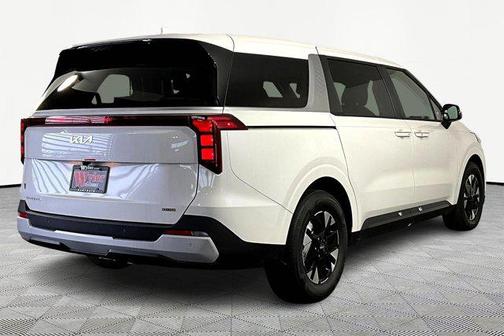 Snow White Pearl 2026 Kia Carnival Hybrid LXS