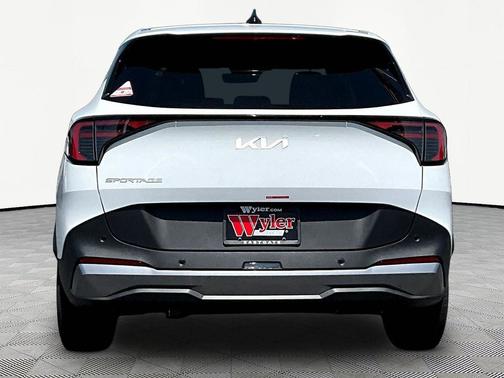 Glacial White Pearl 2026 Kia Sportage LX