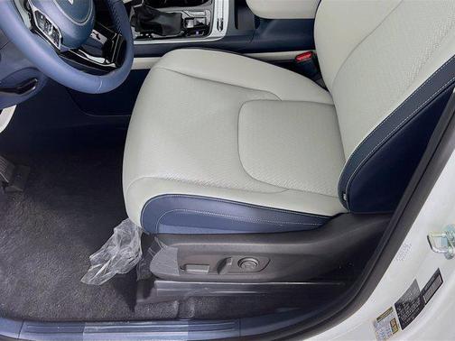 Snow White Pearl 2026 Kia Carnival SX Prestige