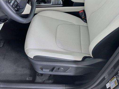 Panthera Metal Gray 2026 Kia Sportage EX