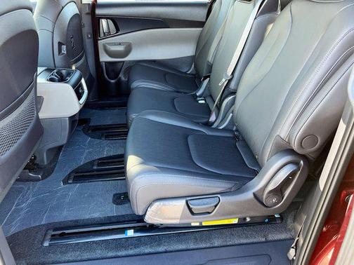 Flare Red 2026 Kia Carnival LXS