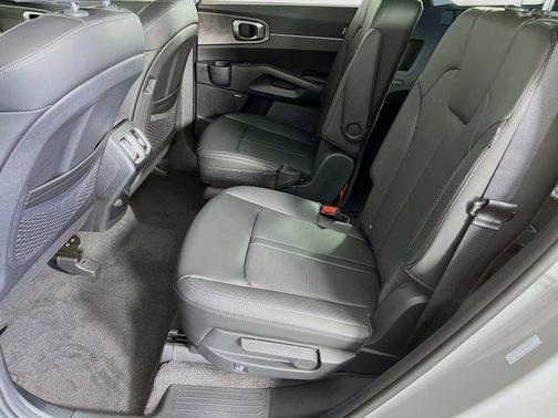 Wolf Gray 2026 Kia Sorento EX