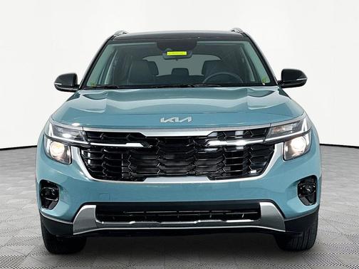 Pluton Blue/Black Roof 2026 Kia Seltos S