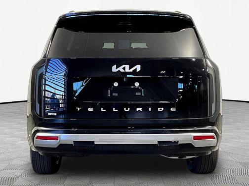 Ebony Black 2027 Kia Telluride Hybrid SX