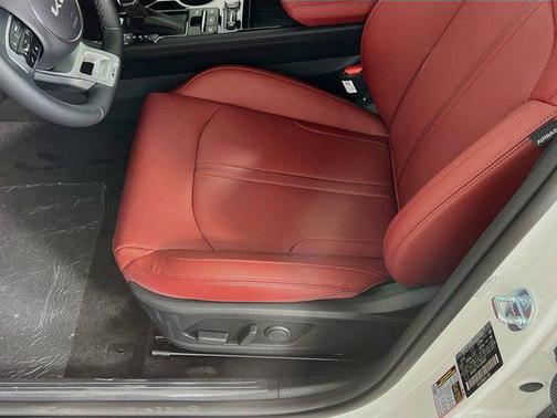 Snow White Pearl 2026 Kia K5 GT-Line