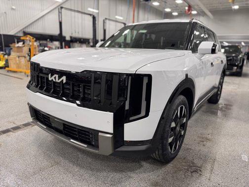 Glacial White Pearl 2027 Kia Telluride S