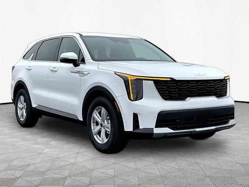 Glacial White Pearl 2026 Kia Sorento LX