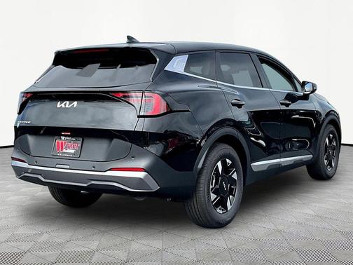 Ebony Black 2026 Kia Sportage LX