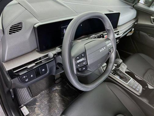 Wolf Gray 2026 Kia Sportage X-Line
