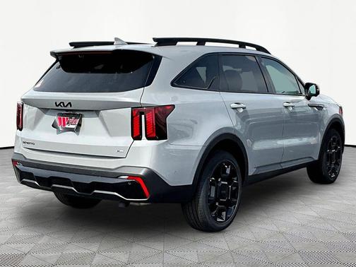 Wolf Gray 2026 Kia Sorento SX