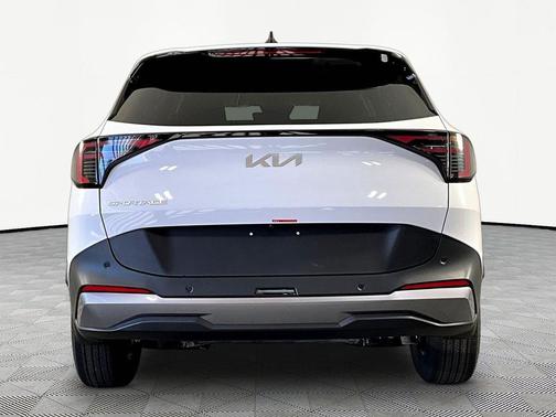 Glacial White Pearl 2027 Kia Sportage LX