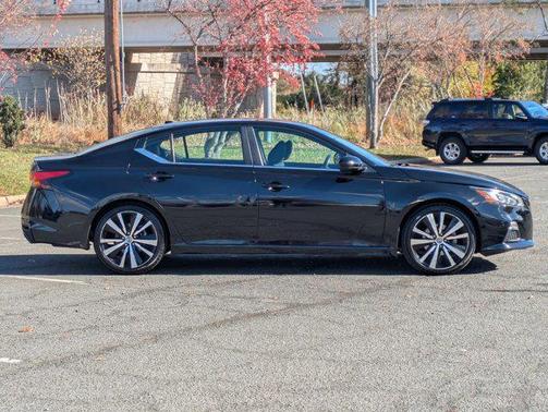 2021 Nissan Altima SR FWD