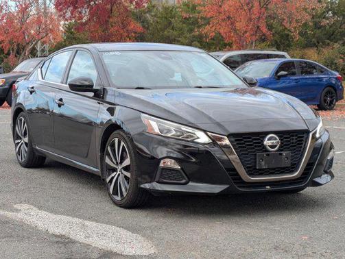 2021 Nissan Altima SR FWD