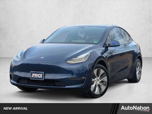 2022 Tesla Model Y Long Range Dual Motor All-Wheel Drive
