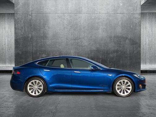2016 Tesla Model S 90D