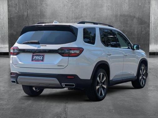 2024 Honda Pilot Touring 8-Passenger