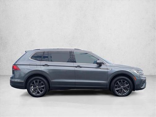 Platinum Gray Metallic 2023 Volkswagen Tiguan 2.0T SE