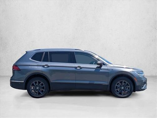 Platinum Gray Metallic 2023 Volkswagen Tiguan 2.0T SE