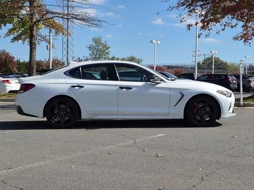 Uyuni White 2021 Genesis G70 3.3T AWD