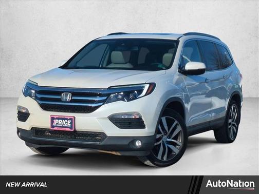 White Diamond Pearl 2017 Honda Pilot Touring