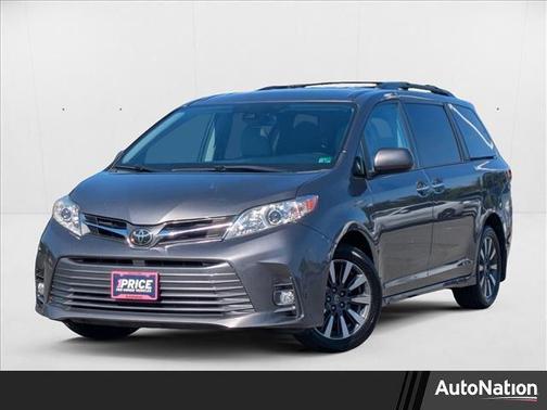 2018 Toyota Sienna XLE