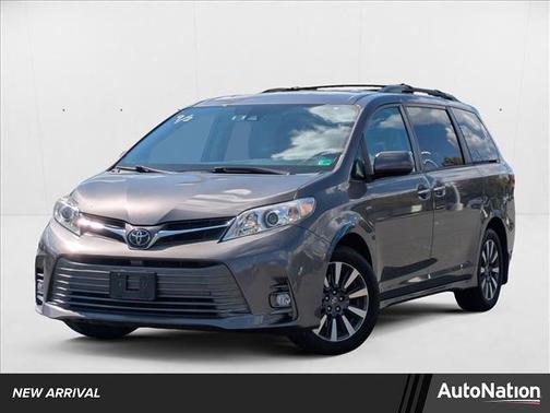 2018 Toyota Sienna XLE