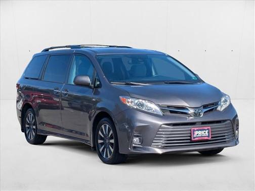 2018 Toyota Sienna XLE