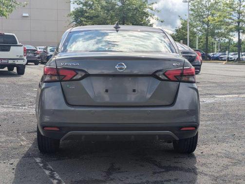 Gun Metallic 2020 Nissan Versa 1.6 SV