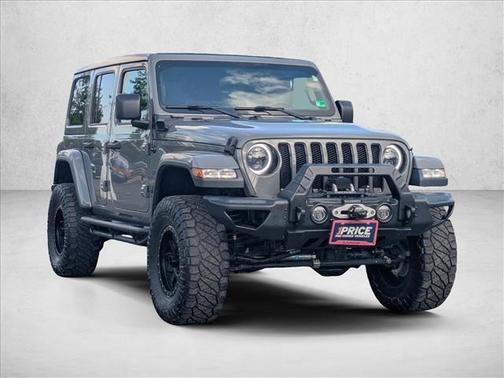 Sting-Gray Clearcoat 2019 Jeep Wrangler Unlimited Sahara