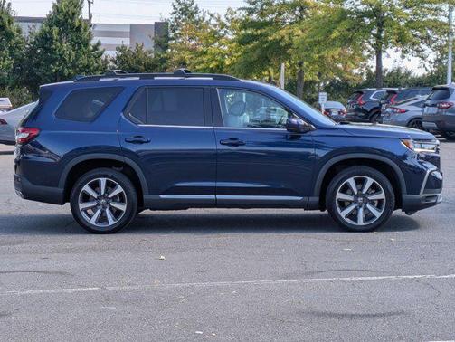 2023 Honda Pilot Touring 8-Passenger