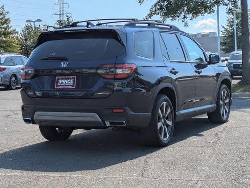 2023 Honda Pilot Touring 8-Passenger