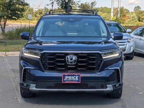 2023 Honda Pilot Touring 8-Passenger