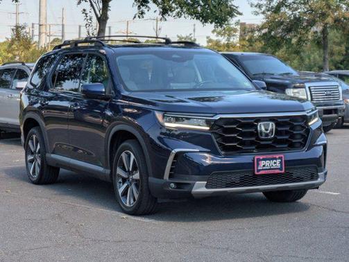 2023 Honda Pilot Touring 8-Passenger
