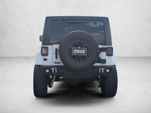 Bright White Clearcoat 2015 Jeep Wrangler Unlimited Sahara