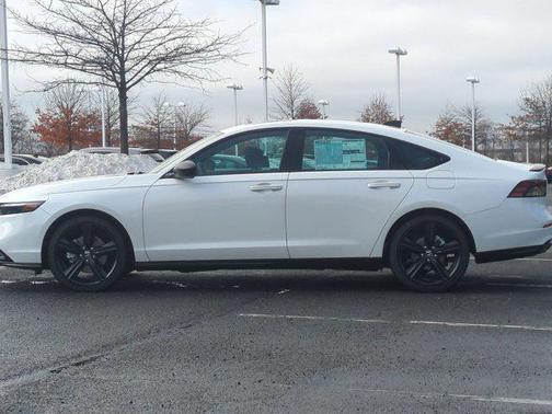 Platinum White Pearl 2026 Honda Accord Hybrid Sport-L