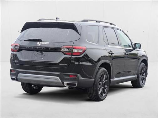 2025 Honda Pilot Touring 8-Passenger