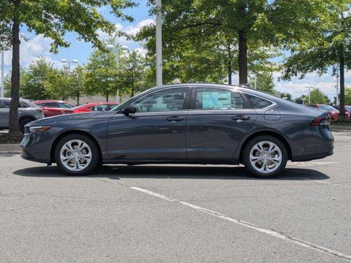 2025 Honda Accord LX 1.5T