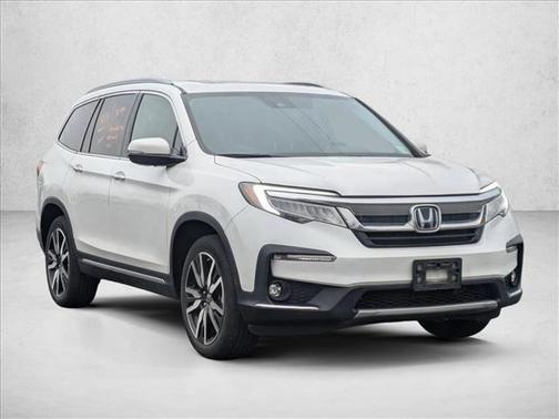 2022 Honda Pilot Touring 8-Passenger