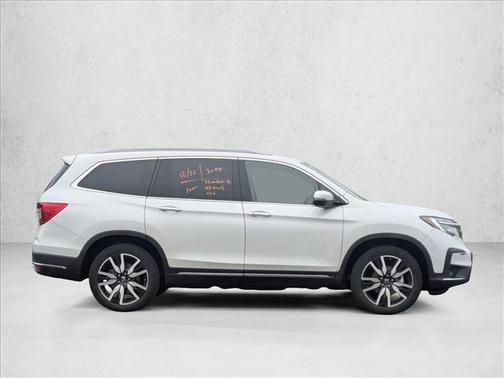 2022 Honda Pilot Touring 8-Passenger