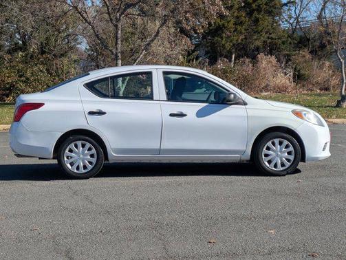 2012 Nissan Versa 1.6 S