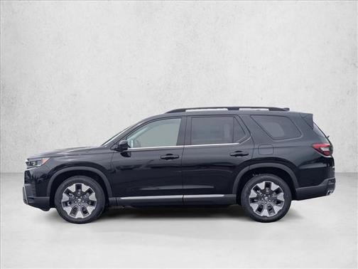 Crystal Black Pearl 2026 Honda Pilot Touring 8-Passenger