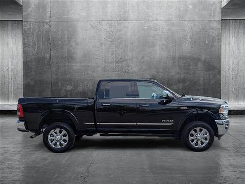 2019 RAM 2500 Limited Crew Cab 4x4 6'4' Box